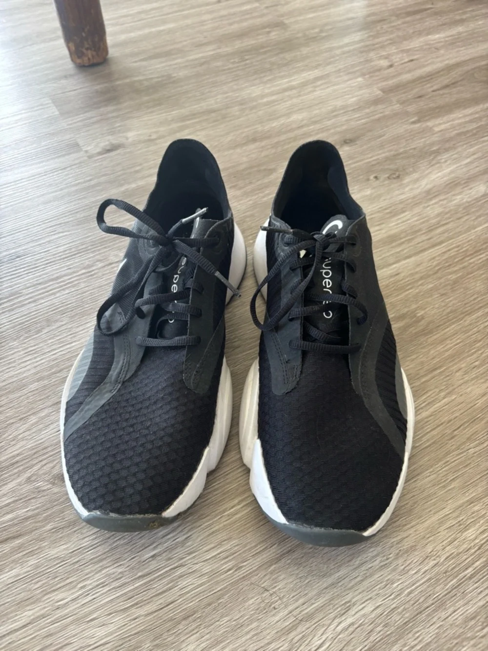 Nike Women’s Black & White Running Shoes - Picture 3 of 3
